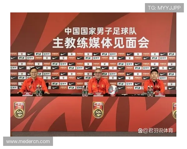 中国足球迎来新突破 国足主帅宣布年轻球员入选国家队大名单